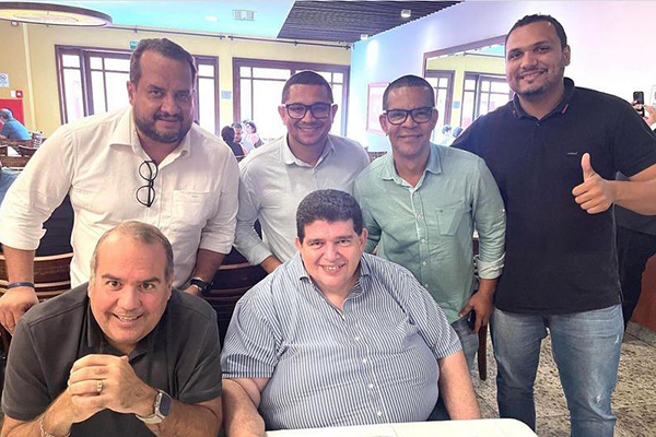 Emissários do União Brasil tentam convencer o empresário Alipinho da Doce Mel a disputar a Prefeitura de Ipiaú Emissários do União Brasil tentam convencer o empresário Alipinho da Doce Mel a disputar a Prefeitura de Ipiaú