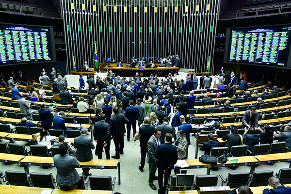 O clube dos esquecidos pelos congressistas inclui alguns dos municípios mais pobres do Brasil