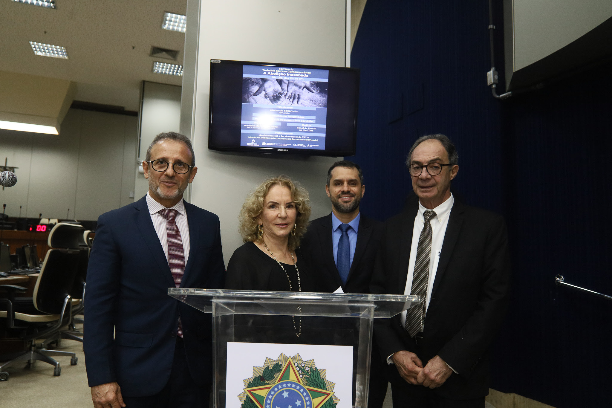 A assinatura aconteceu durante o Seminário “Trabalho Escravo Contemporâneo”