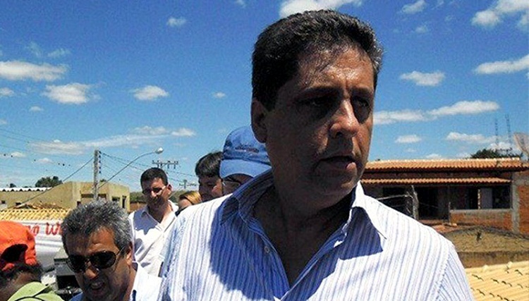 Elter Bastos Silva, prefeito do município de Wagner