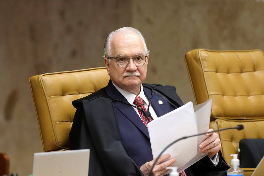 Ministro Edson Fachin durante sessão plenária do STF (Supremo Tribunal Federal)
