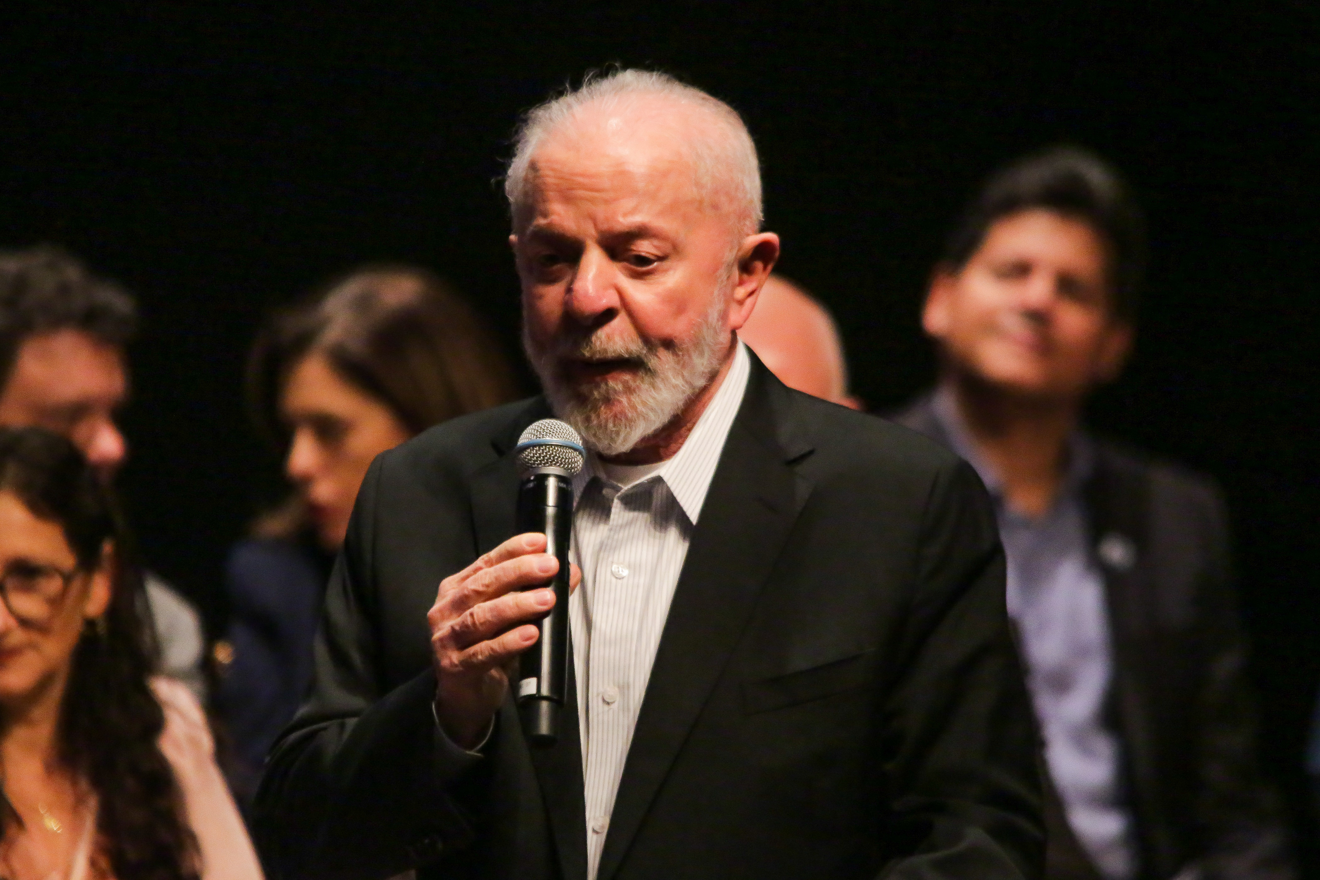 Petista pede respeito ao vice, que elogia ações do governo federal; Zema não compareceu à cerimônia