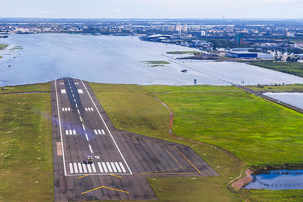 Aeroporto de Porto Alegre inundado