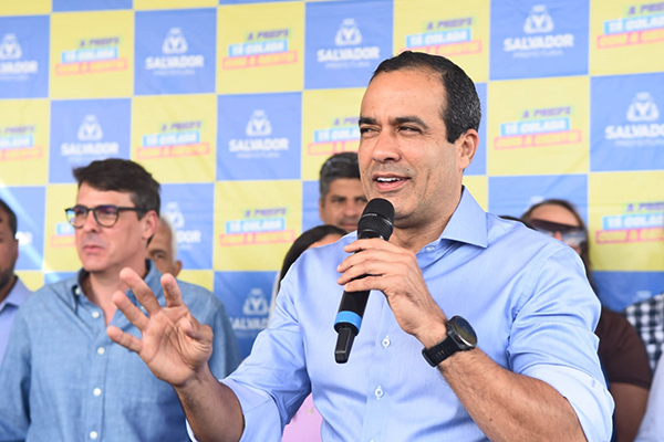 O prefeito Bruno Reis