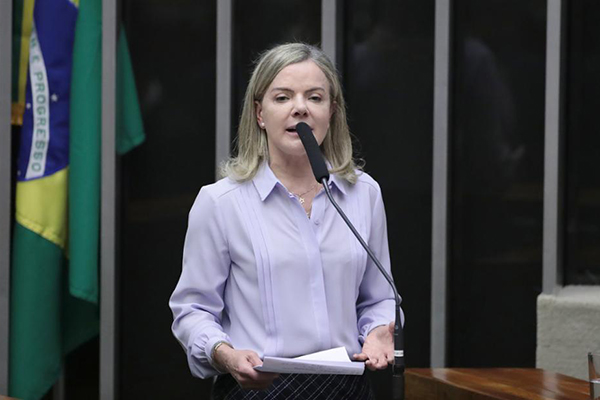 A presidente do PT, deputada federal Gleisi Hoffmann