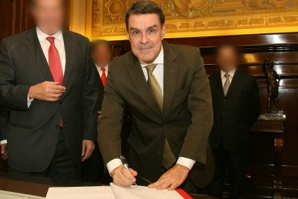 Ivo de Almeida durante sessão de posse como desembargador no TJ-SP (Tribunal de Justiça de São Paulo), em 2013