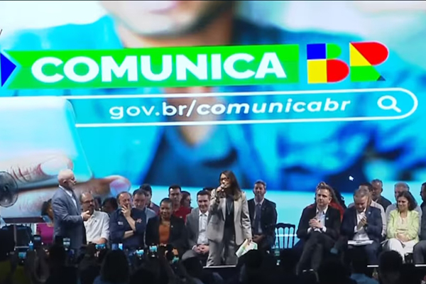 Presidente da República, Luiz Inácio da Silva (PT) e a primeira-dama, Rosângela da Silva, a Janja, em evento em Contagem (MG)