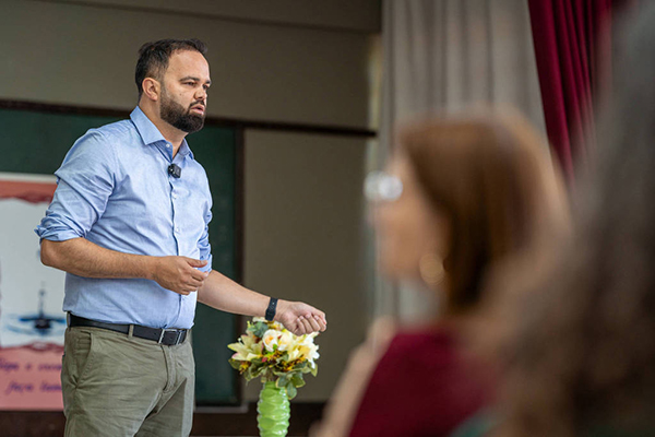 O secretário da Educação do Paraná, Roni Miranda