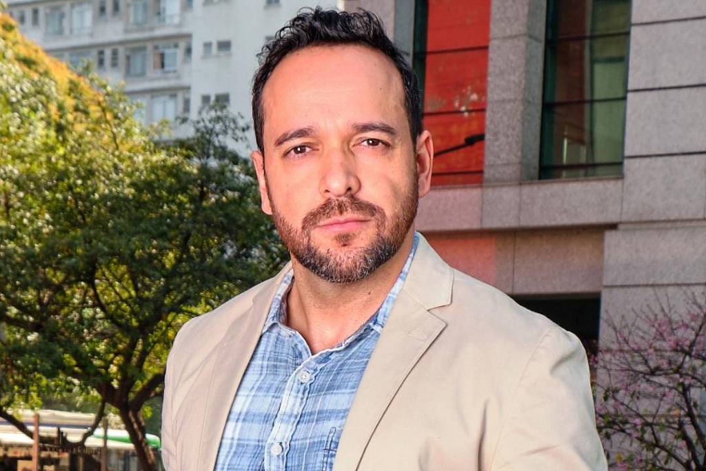 'Marçal da Baixada' se lança candidato em Santos e mira projetos de Dubai e Las Vegas