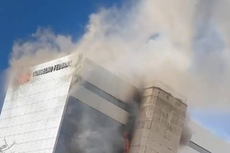 Incêndio atinge sede do Conselho Federal da OAB, em Brasília Incêndio atinge sede do Conselho Federal da OAB, em Brasília