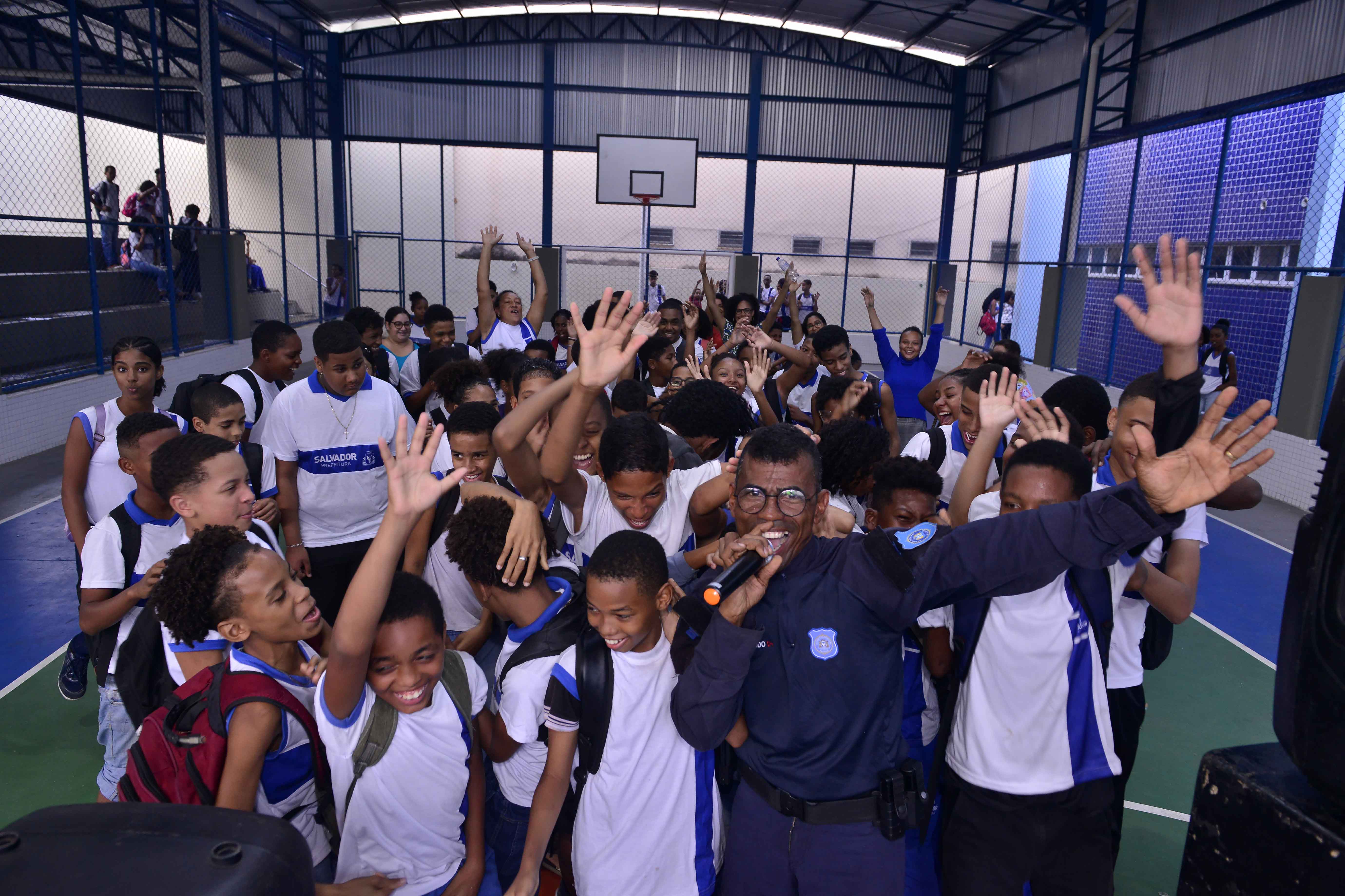 A iniciativa visa gerar impactos positivos no ambiente escolar