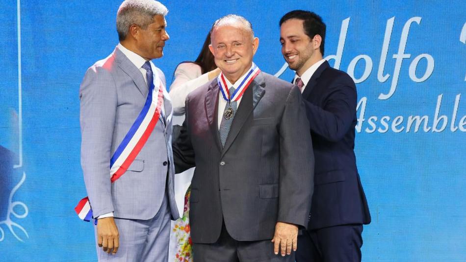 Honraria foi entregue ao presidente da AL-BA pelo governador Jerônimo Rodrigues