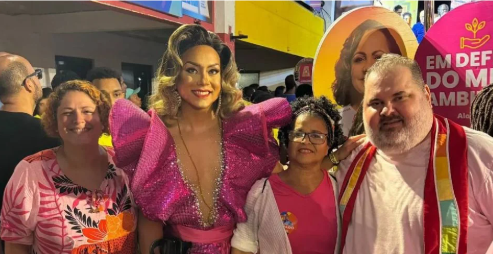 Brisa Moura, Petra Perón, Valneide Moreno, Joel Zeferino e Maggie (que não está na foto) formam a Coletiva