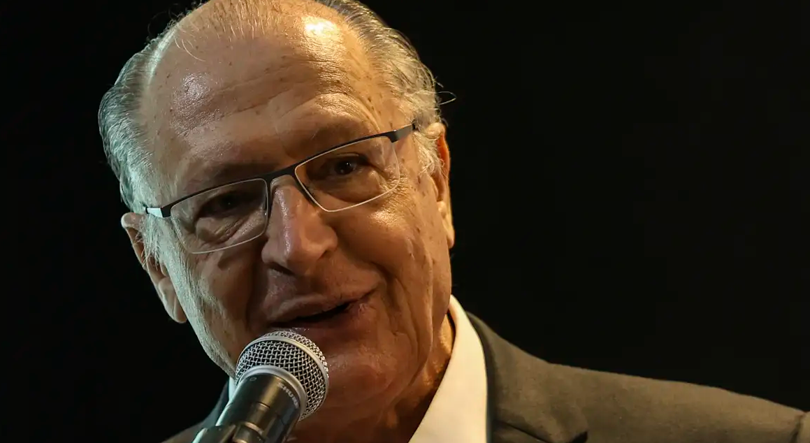 Vice-presidente e ministro do Desenvolvimento, Indústria, Comércio e Serviços, Geraldo Alckmin Vice-presidente e ministro do Desenvolvimento, Indústria, Comércio e Serviços, Geraldo Alckmin
