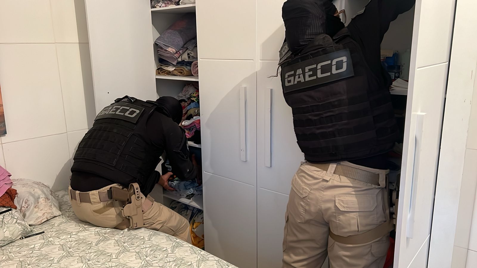 A pedido do MP, foi determinado pela Justiça o bloqueio de bens dos investigados em R$ 6 milhões A pedido do MP, foi determinado pela Justiça o bloqueio de bens dos investigados em R$ 6 milhões