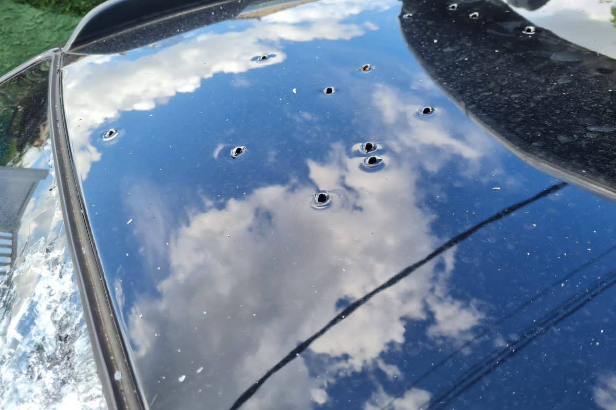 Carro da Polícia Federal usado para ação contra Roberto Jefferson, que atirou e jogou granadas contra policiais às vésperas das eleições de 2022 Carro da Polícia Federal usado para ação contra Roberto Jefferson, que atirou e jogou granadas contra policiais às vésperas das eleições de 2022