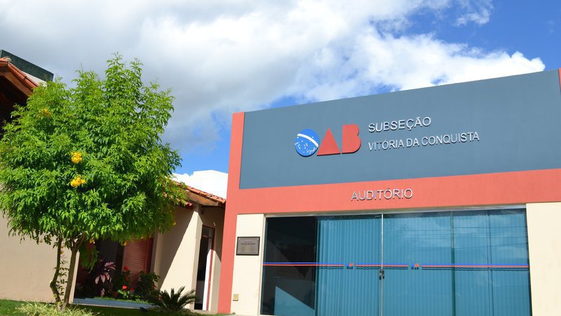 A eleição havia sido suspensa na última sexta-feira (12)