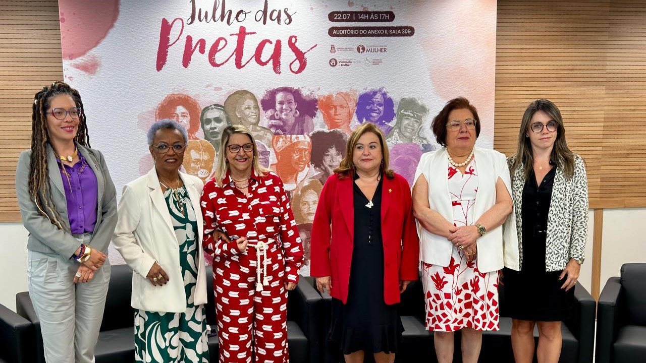  Presidente do TJ-BA, desembargadora Cynthia Resende, marcou presença