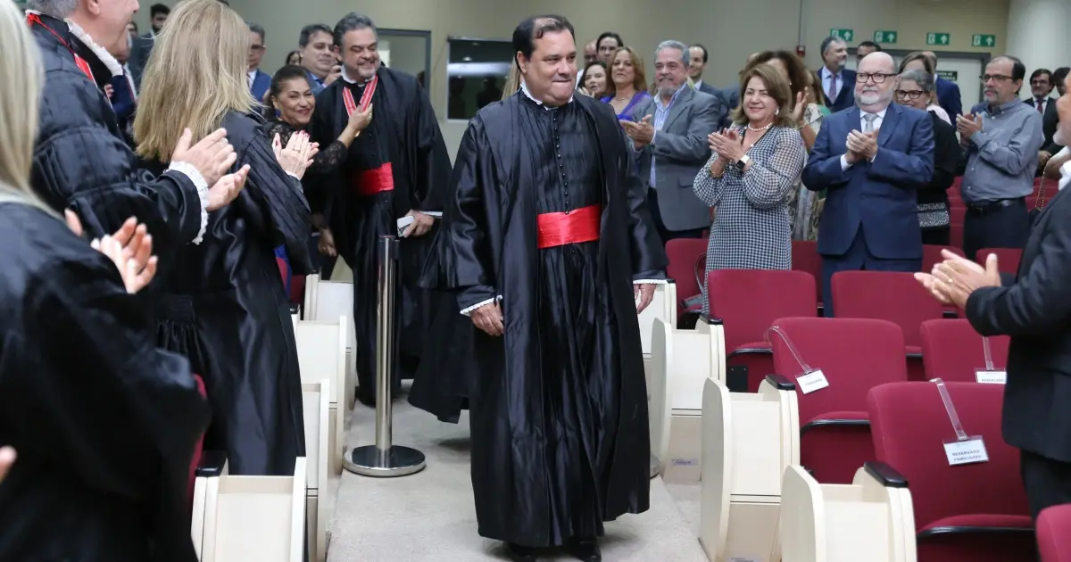 Adalvo Nunes Dourado ingressou no MP-BA em 1993