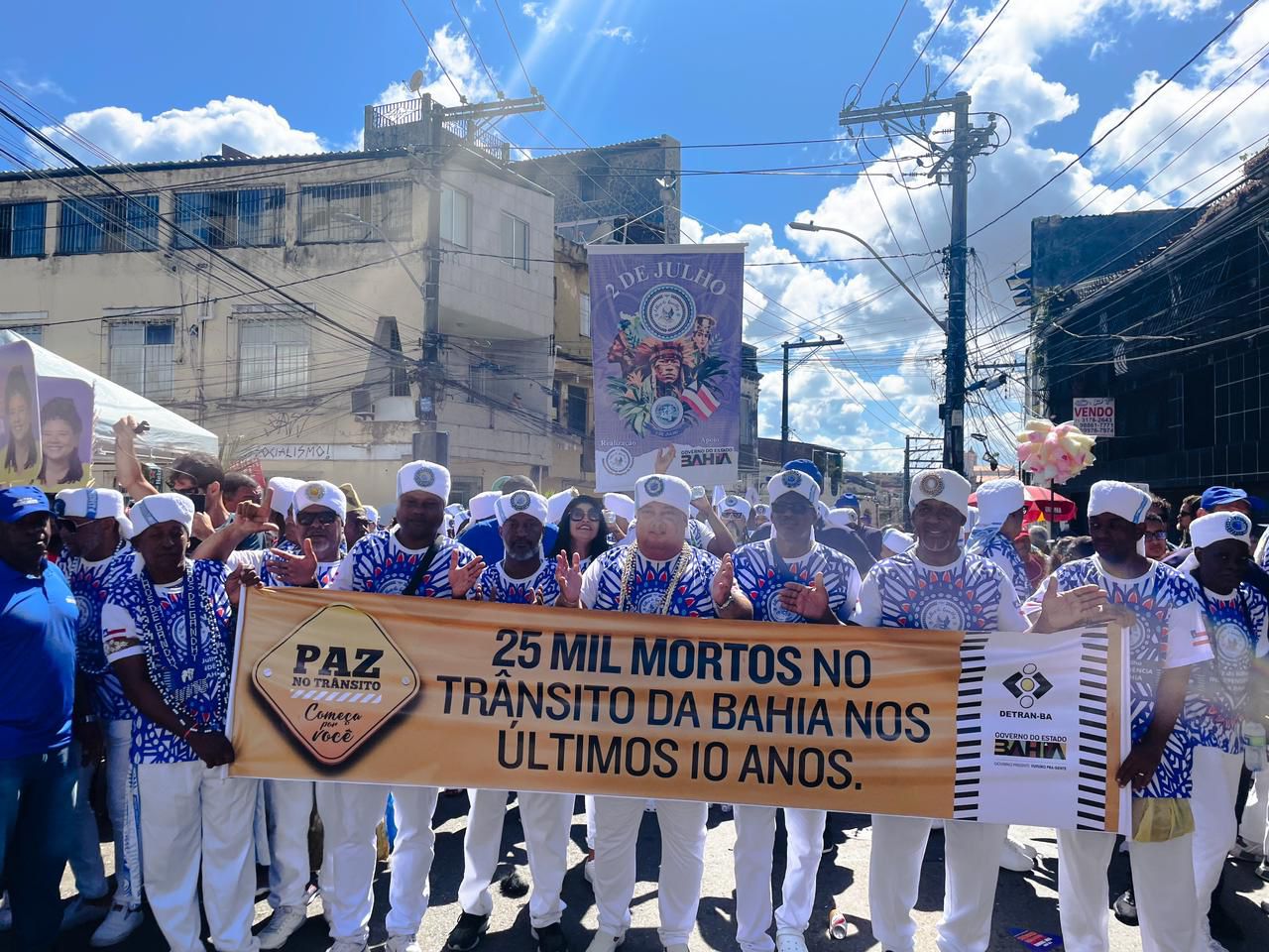 Detran e Filhos de Gandhy lançam campanha Paz no Trânsito no 2 de Julho