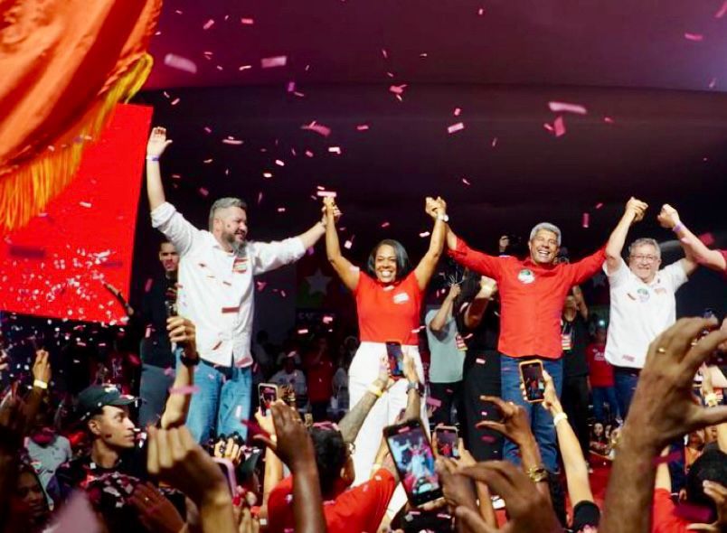 O evento também confirmou pastora Déa Santos (PSB) como candidata a vice-prefeita