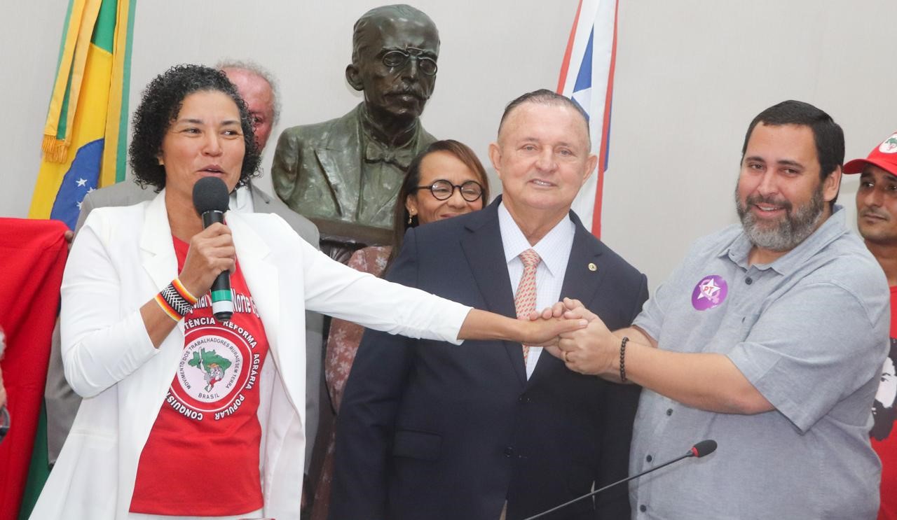 Lucinha Barbosa é empossada como nova deputada estadual do PT Bahia: “Vitória coletiva”