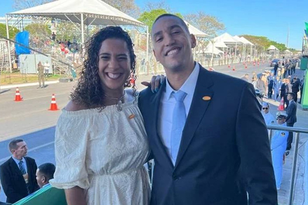 A ministra da Igualdade Racial, Anielle Franco, vai se casar com o criador de conteúdo Carlos Frederico da Silva A ministra da Igualdade Racial, Anielle Franco, vai se casar com o criador de conteúdo Carlos Frederico da Silva