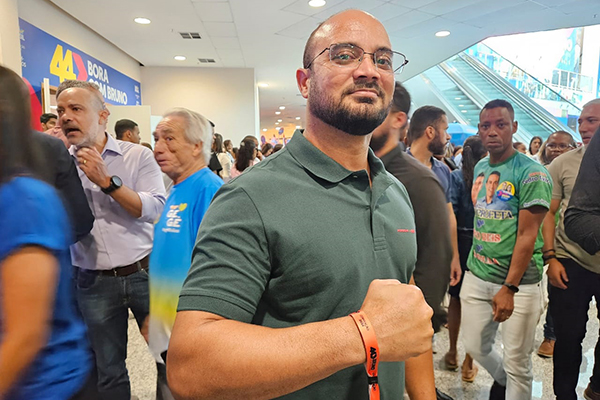 Capitão Alden (PL) marcou presença na convenção que confirmou a candidatura à reeleição do prefeito Bruno Reis (União) 