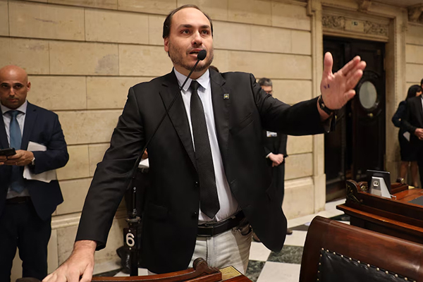 O vereador carioca Carlos Bolsonaro (PL) 