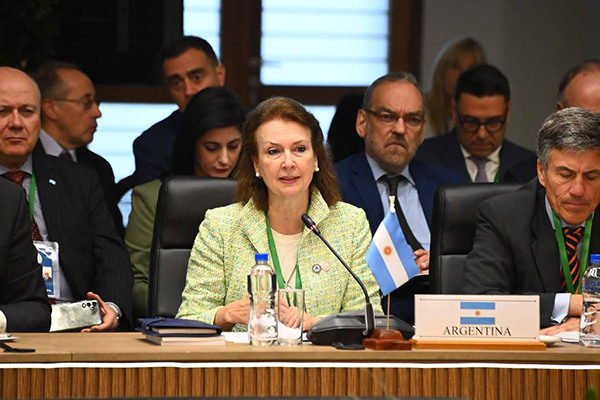 Diana Mondino, a chanceler argentina, durante cúpula do Mercosul em Assunção, no Paraguai Diana Mondino, a chanceler argentina, durante cúpula do Mercosul em Assunção, no Paraguai