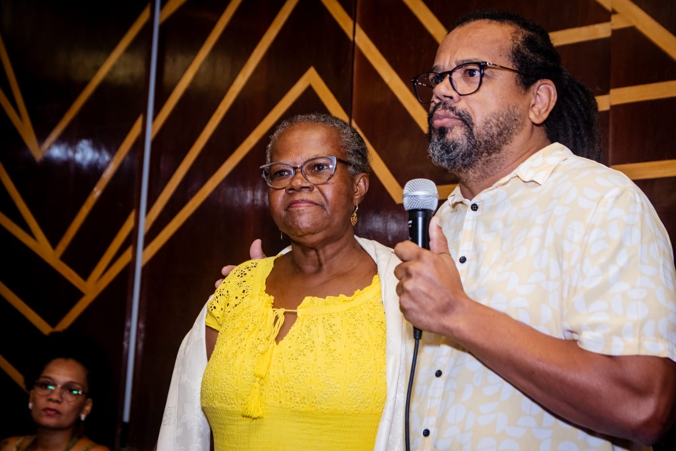 A pré-candidata a vice-prefeita, Dona Mira Alves e o pré-candidato à prefeitura de Salvador, Kleber Rosa