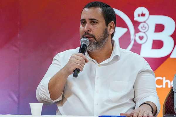 O presidente estadual do PT, Éden Valadares