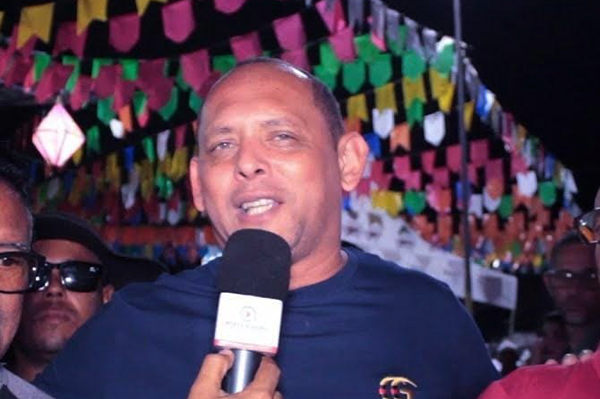 Fabiano Sampaio, prefeito da cidade de Firmino Alves Fabiano Sampaio, prefeito da cidade de Firmino Alves