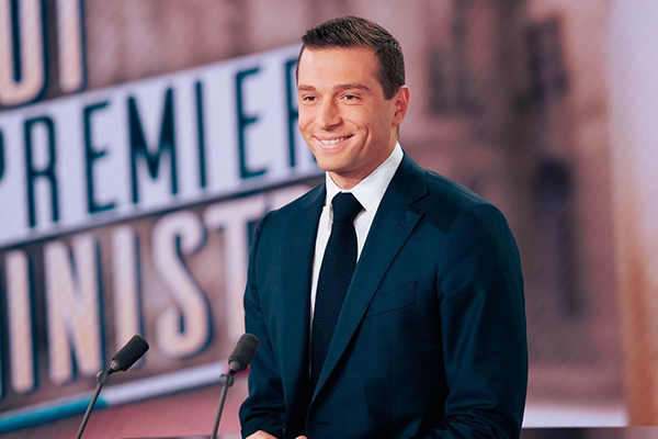 Jordan Bardella, 28, presidente da Reunião Nacional (RN), pode se tornar premiê da França