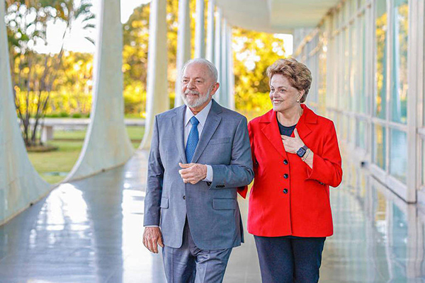 O presidente Lula (PT) recebe a ex-presidente Dilma Rousseff (PT), no Palácio do Planalto, pela primeira vez desde o impeachment O presidente Lula (PT) recebe a ex-presidente Dilma Rousseff (PT), no Palácio do Planalto, pela primeira vez desde o impeachment