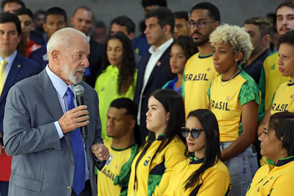 Lula recebeu, nesta quinta-feira (11), no Palácio do Planalto, atletas que vão representar o Brasil nas Olimpíadas e Paralimpíadas de Paris