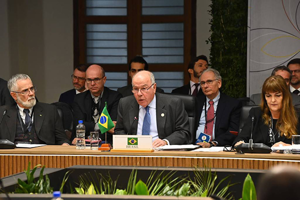 O chanceler do Brasil, Mauro Vieira, durante reunião do Mercosul em Assunção, no Paraguai 
