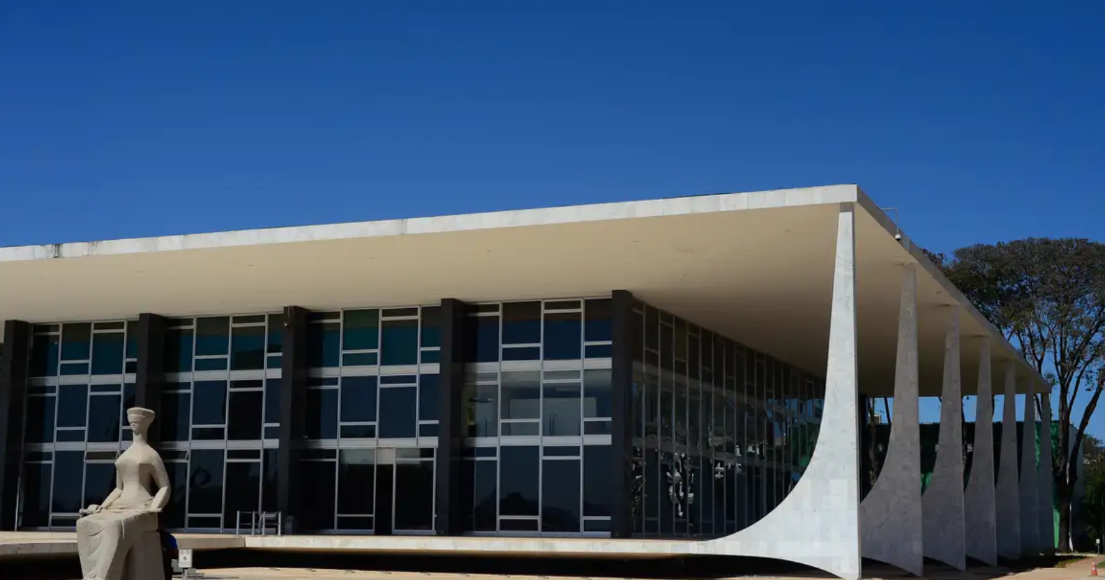 Julgamento estava previsto para acabar na próxima sexta-feira (9)