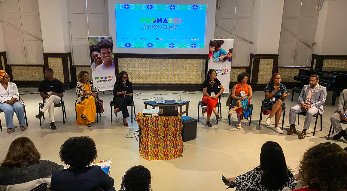 Beneficiários receberão bolsas de R$ 500 mensais, por 12 meses