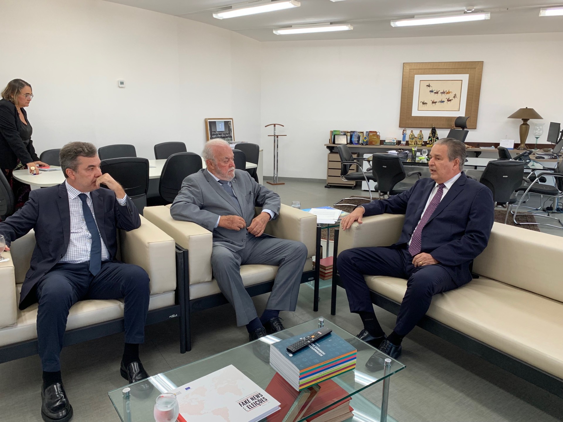 TCM cumpre dever legal imposto pela Lei. 9.504/97 a todos os tribunais de contas do país