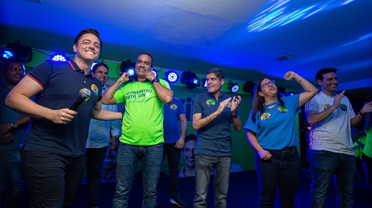 O evento contou com as presenças de lideranças políticas