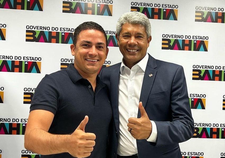 Legenda: Jerônimo ao lado do prefeito Phellipe Brito, de Ituaçu, que tem o apoio do PL para a reeleição