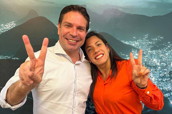 O deputado federal Alexandre Ramagem (PL) e a deputada estadual Índia Armelau (PL), que compõem a chapa do PL à Prefeitura do Rio de Janeiro
