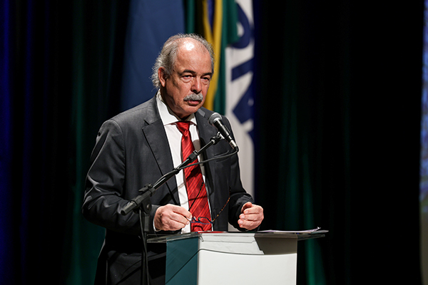 O presidente do BNDES, Aloizio Mercadante O presidente do BNDES, Aloizio Mercadante