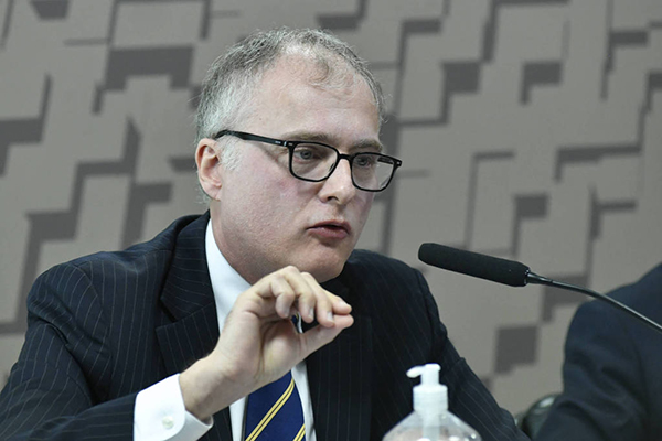 Representante permanente do Brasil junto à OEA , o embaixador Benoni Belli