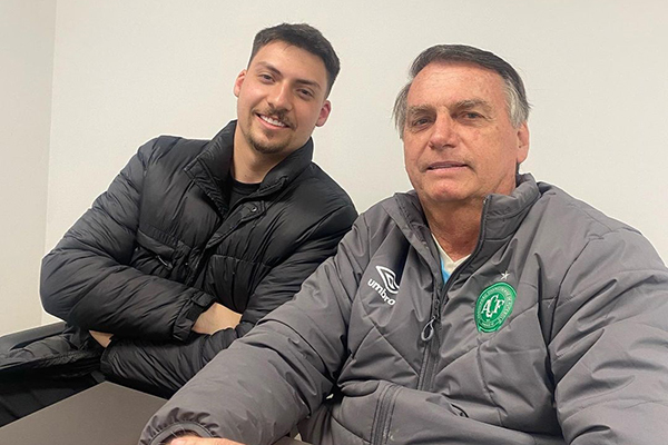 Jair Renan e Jair Bolsonaro