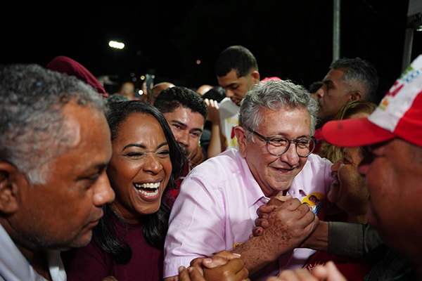 O candidato a prefeito de Camaçari, Luiz Caetano (PT) O candidato a prefeito de Camaçari, Luiz Caetano (PT)
