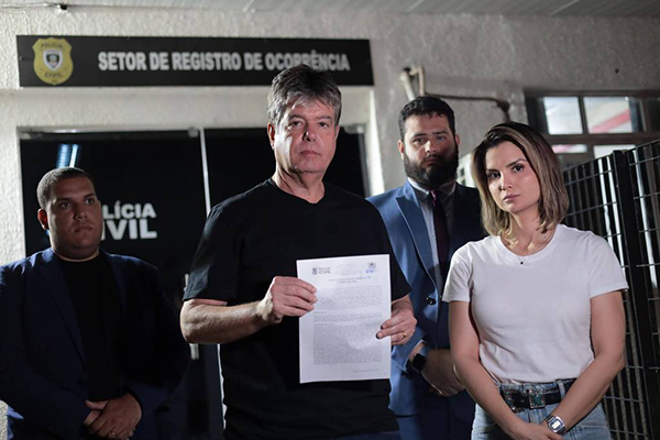 O candidato a prefeito de João Pessoa Ruy Carneiro, após fazer boletim de ocorrência O candidato a prefeito de João Pessoa Ruy Carneiro, após fazer boletim de ocorrência