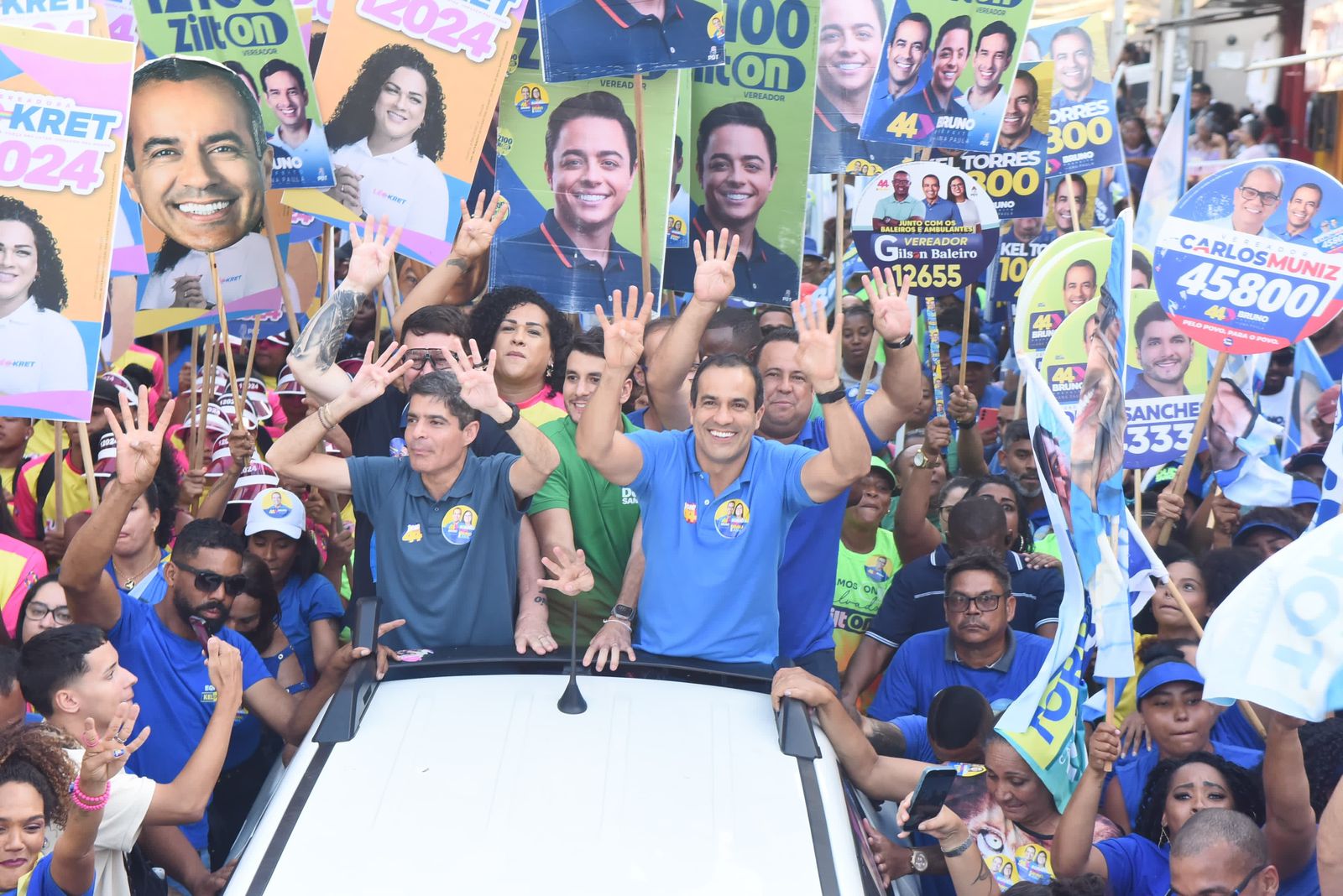 O prefeito Bruno Reis (União Brasil) em atividade de campanha em Sete de Abril