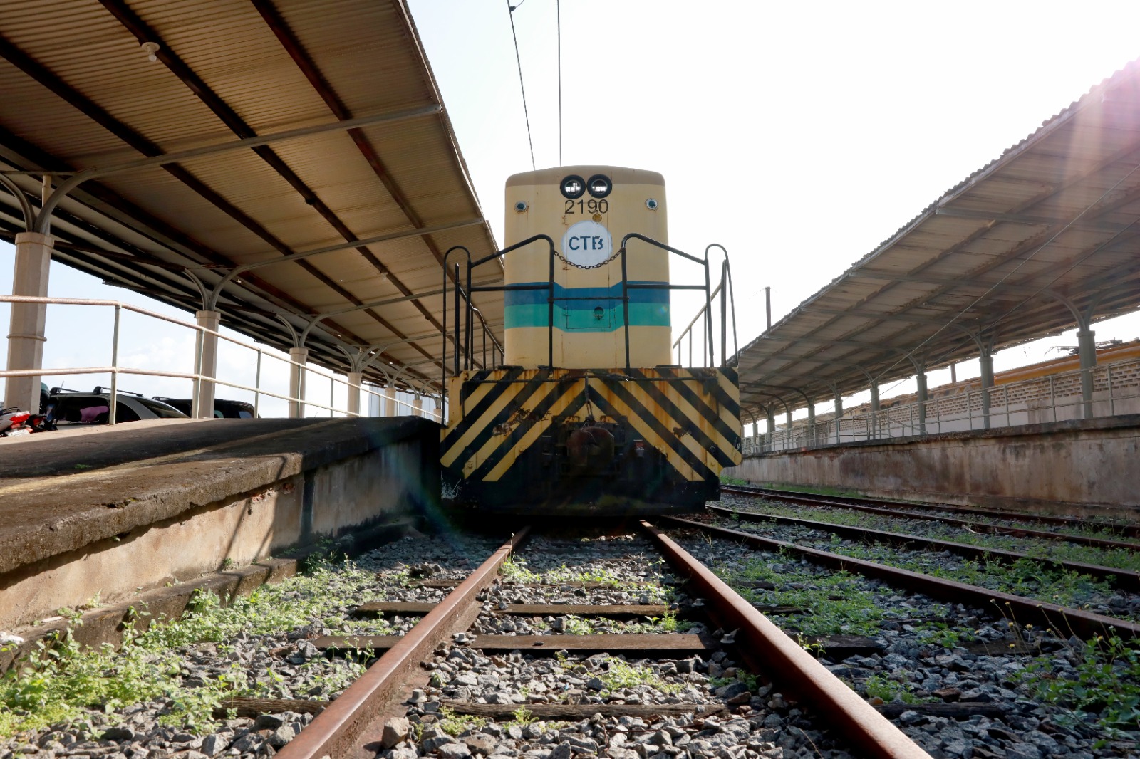 O transporte segue um cronograma planejado, com a entrega realizada em etapas, até março de 2025